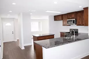 11123 Sageview Dr, Houston, TX 77089 - Photo 7