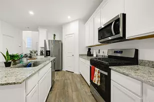 31203 Heddington Ln, Fulshear, TX 77441 - Photo 9