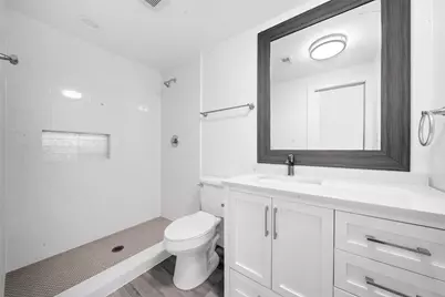 129 E 31st 1/2 Street, Houston, TX 77018 - Photo 15