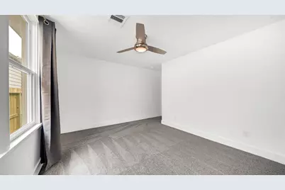 129 E 31st 1/2 Street, Houston, TX 77018 - Photo 13
