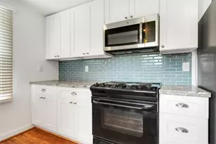 129 E 31st 1/2 St, Houston, TX 77018 - Photo 7