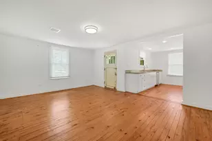 129 E 31st 1/2 St, Houston, TX 77018 - Photo 5