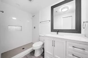 129 E 31st 1/2 St, Houston, TX 77018 - Photo 17