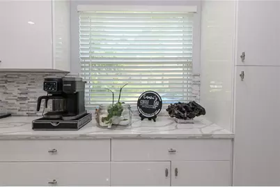 5634 Edith Street, Houston, TX 77081 - Photo 9