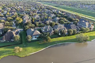6915 Mountain Creek Ln, Missouri City, TX 77459 - Photo 47