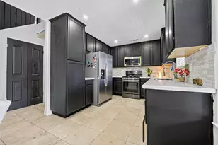 8802 Outview Ct, Houston, TX 77040 - Photo 15