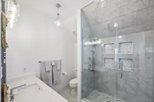 218 Catamaran Dr, Tiki Island, TX 77554 - Photo 19