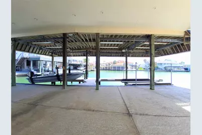 218 Catamaran Drive, Tiki Island, TX 77554 - Photo 9