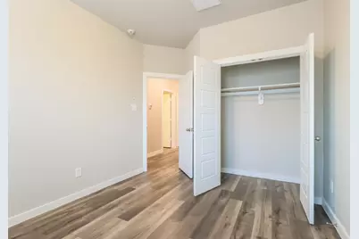 381 N Centro Circle, Shenandoah, TX 77385 - Photo 13