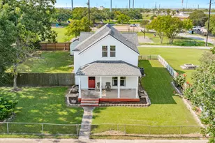 919 N Avenue A, Freeport, TX 77541 - Photo 3