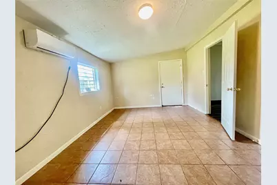 547 W Obion Road, Houston, TX 77091 - Photo 11