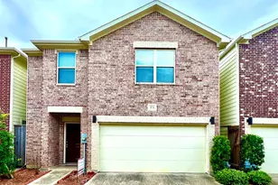 3731 Main Poplar Dr, Houston, TX 77025 - Photo 1