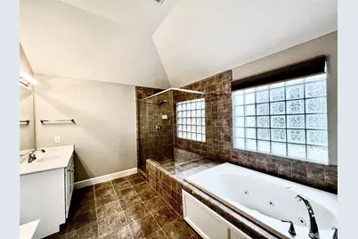 3731 Main Poplar Drive, Houston, TX 77025 - Photo 19