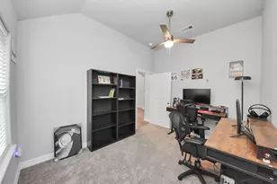 1023 S Anderson St, Angleton, TX 77515 - Photo 17