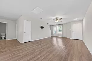 940 21st St, Hempstead, TX 77445 - Photo 11