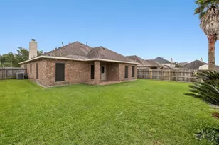 8227 Shady Grove, Baytown, TX 77523 - Photo 33