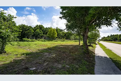 5914 E Orem Drive, Houston, TX 77048 - Photo 5