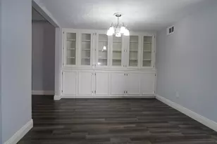 10758 Boardwalk St, Houston, TX 77042 - Photo 5