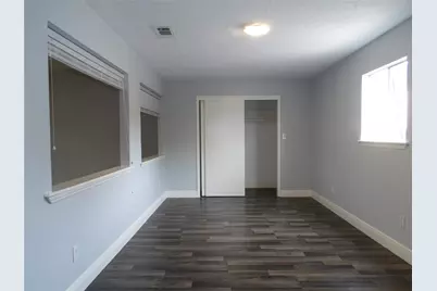 10758 Boardwalk Street, Houston, TX 77042 - Photo 13