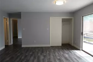 10758 Boardwalk St, Houston, TX 77042 - Photo 7