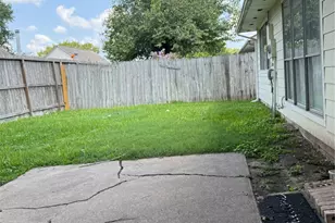 2103 Barrington Pl Dr, Sugar Land, TX 77478 - Photo 3