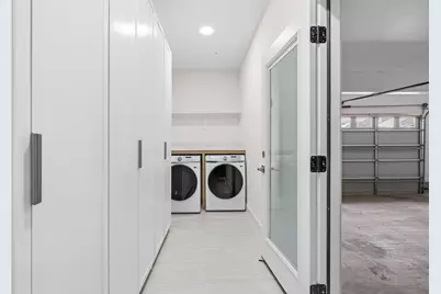 1037 Town Place Street, Houston, TX 77057 - Photo 15