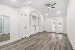 1037 Town Pl St, Houston, TX 77057 - Photo 25