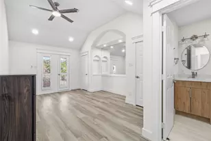 1037 Town Pl St, Houston, TX 77057 - Photo 23