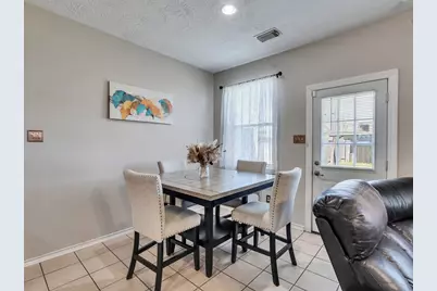 11522 Hackmatack Way, Houston, TX 77066 - Photo 9