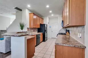 11522 Hackmatack Way, Houston, TX 77066 - Photo 7