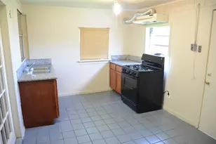10807 Emery Dr, Houston, TX 77099 - Photo 7