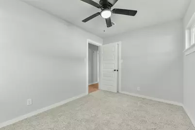 10705 Munn Street, Houston, TX 77029 - Photo 15