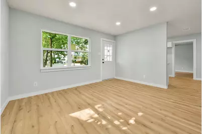 10705 Munn Street, Houston, TX 77029 - Photo 5
