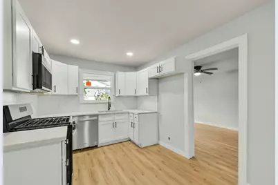 10705 Munn Street, Houston, TX 77029 - Photo 7