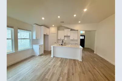 3202 Emerald Hills Dr, Angleton, TX 77515 - Photo 1