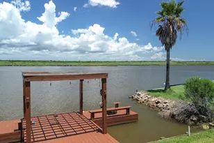 4702 Bayou Ln, Hitchcock, TX 77563 - Photo 39