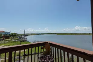4702 Bayou Ln, Hitchcock, TX 77563 - Photo 31
