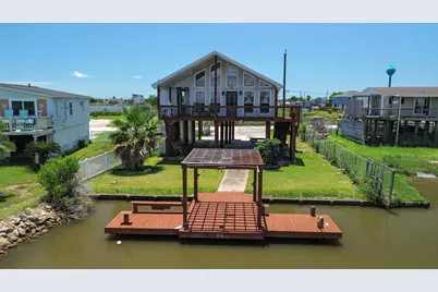 4702 Bayou Lane, Hitchcock, TX 77563 - Photo 1