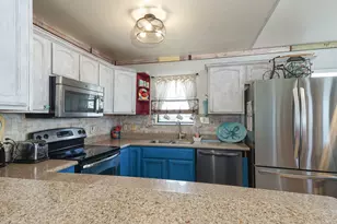 4702 Bayou Ln, Hitchcock, TX 77563 - Photo 13