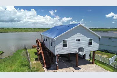 4702 Bayou Lane, Hitchcock, TX 77563 - Photo 5