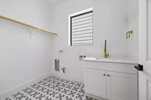 1325 W 22nd St, Houston, TX 77008 - Photo 25