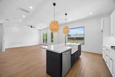 1325 W 22nd Street, Houston, TX 77008 - Photo 5