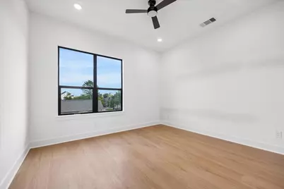 1325 W 22nd Street, Houston, TX 77008 - Photo 17
