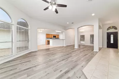 4602 Western Branch Court, Houston, TX 77066 - Photo 9