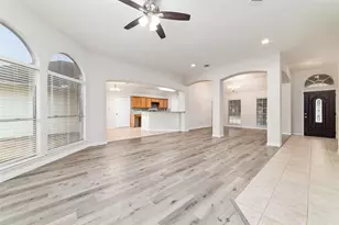 4602 Western Branch Ct, Houston, TX 77066 - Photo 9