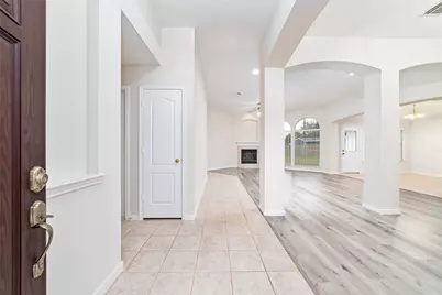 4602 Western Branch Court, Houston, TX 77066 - Photo 5