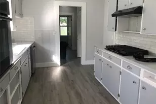 710 Fahrenthold St, El Campo, TX 77437 - Photo 5