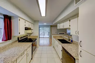 18800 Egret Bay Blvd, Webster, TX 77058 - Photo 11