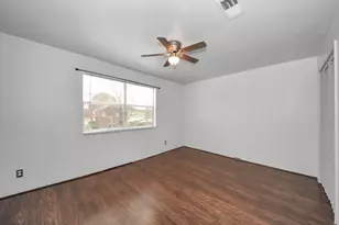 7954 Grove Ridge Dr, Houston, TX 77061 - Photo 15