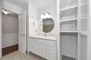 7954 Grove Ridge Dr, Houston, TX 77061 - Photo 19